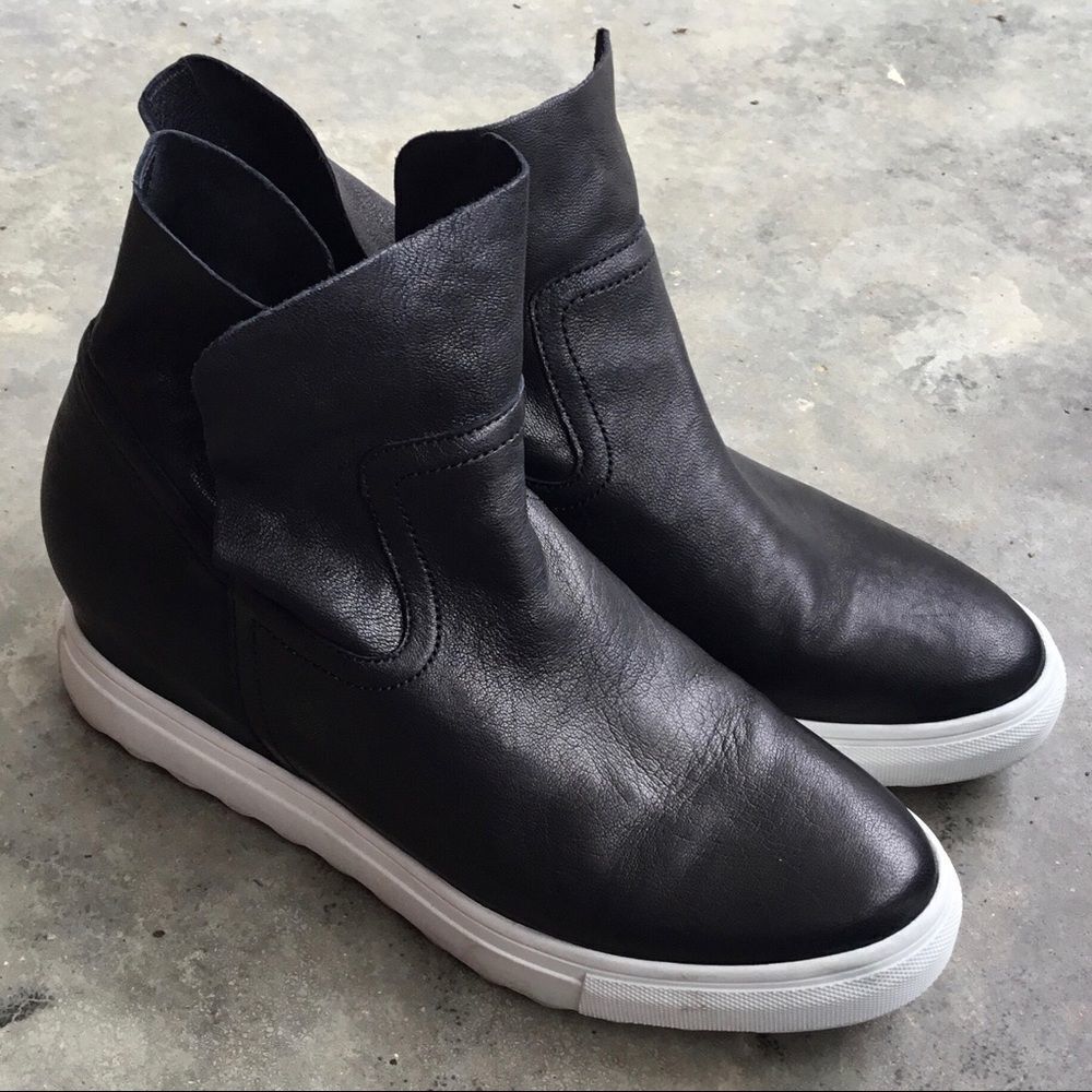 J/Slides Posh Hidden Wedge Round Toe Platform Sne… - image 2